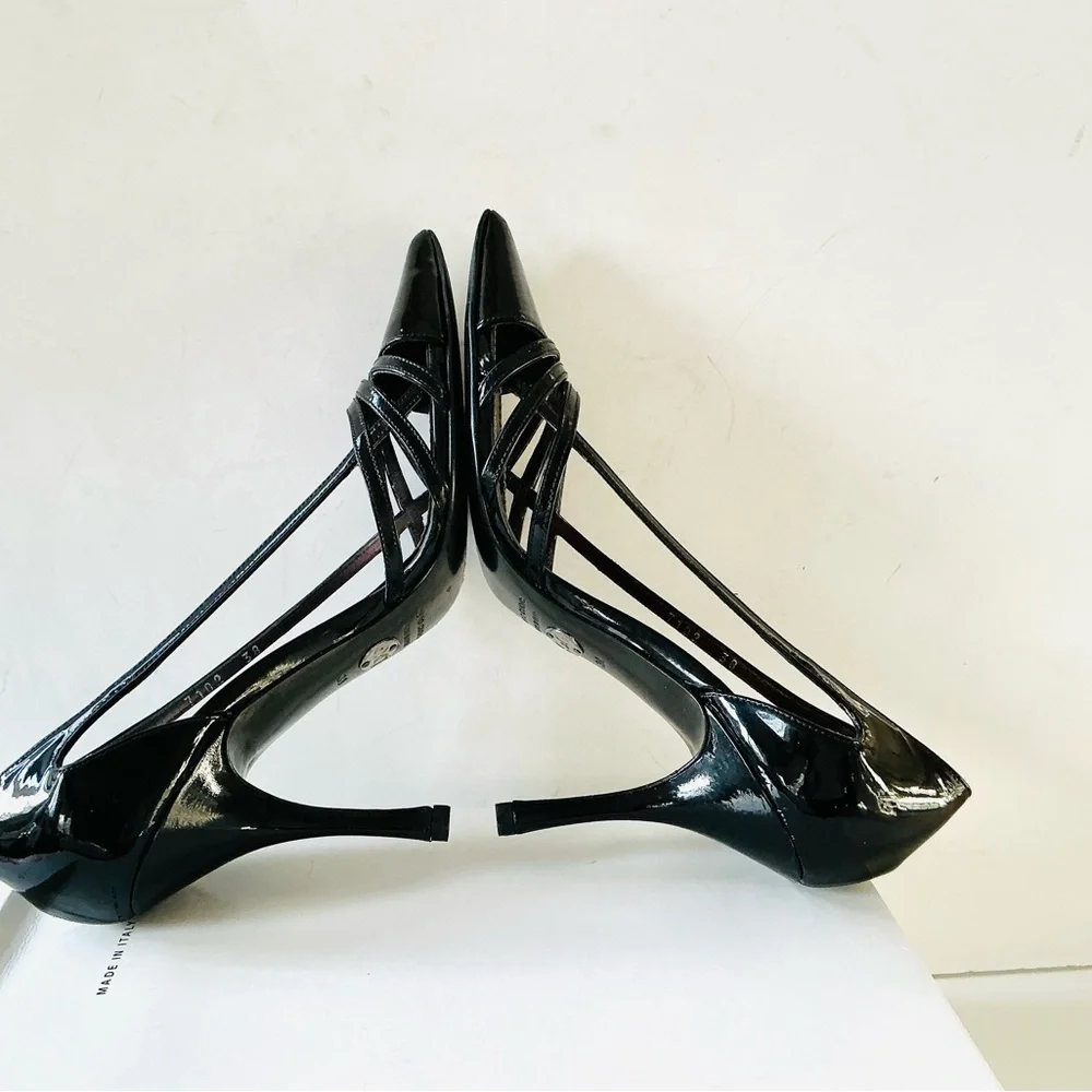 Dolce & Gabbana black patent heels 38